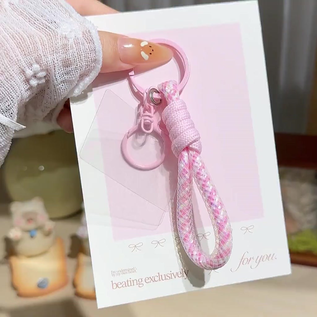 INS พวงกุญแจเชือกทำมือ จี้กระเป๋าแฟชั่น เครื่องประดับ DIY สไตล์สปอร์ต จี้สร้อยข้อมือคู่รัก ของขวัญ