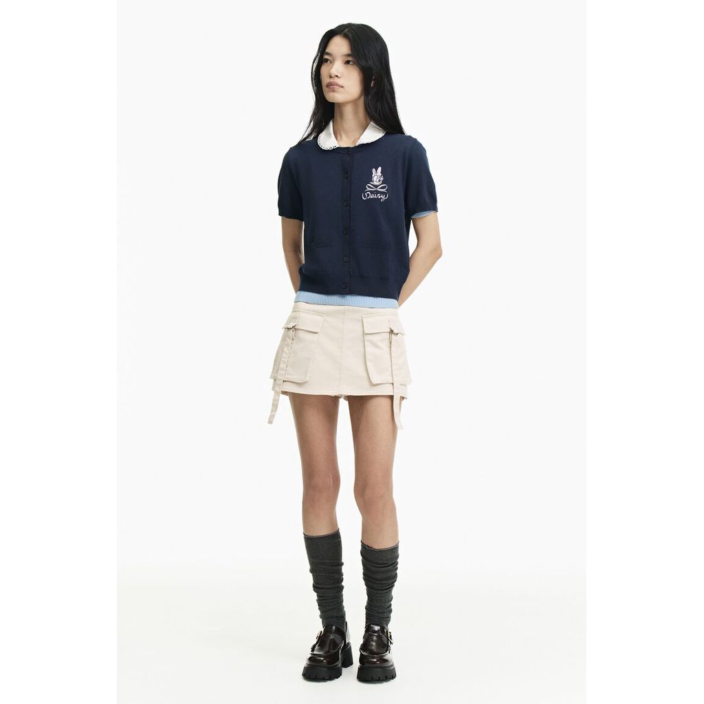 H&M(เอชแอนด์เอ็ม) คาร์ดิแกนแขนสั้นปักลาย ผู้หญิง 1353493_1