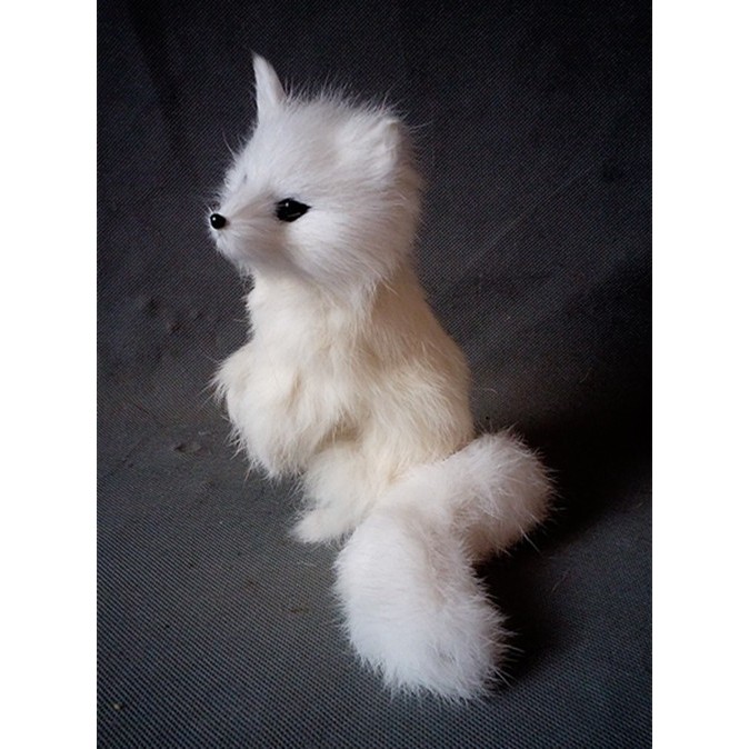 จําลอง Fox ของเล่น White Fox แฟนของขวัญวันเกิด Squat White Fox เครื่องประดับตกแต่งตัวอย่าง
