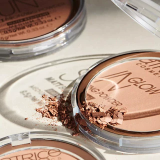 Catrice Sun Glow Matt Bronzing Powder บรอนซ์เซอร์เนื้อแมตต์ คอนทัวร์
