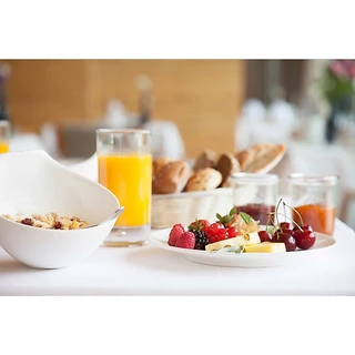 วีนอสต้า กราโนล่าผสมเฮเซลนัท&ลูกเกด 1กก -Venosta Granola crunchy wholegrain muesli breakfast cereal 1kg