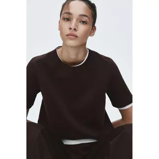 H&M(เอชแอนด์เอ็ม) เสื้อยืดผ้าถักอินเตอร์ล็อก Women Interlock T-shirt 1330274_1