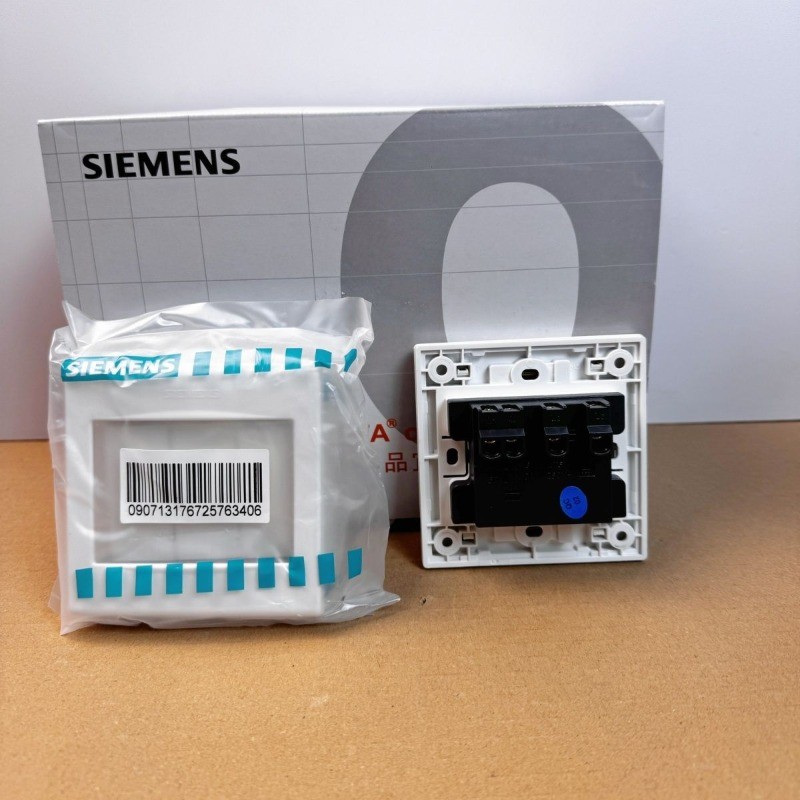 Siemens 3-Gang Switch 86 Type ใช้กับไฟบ้าน