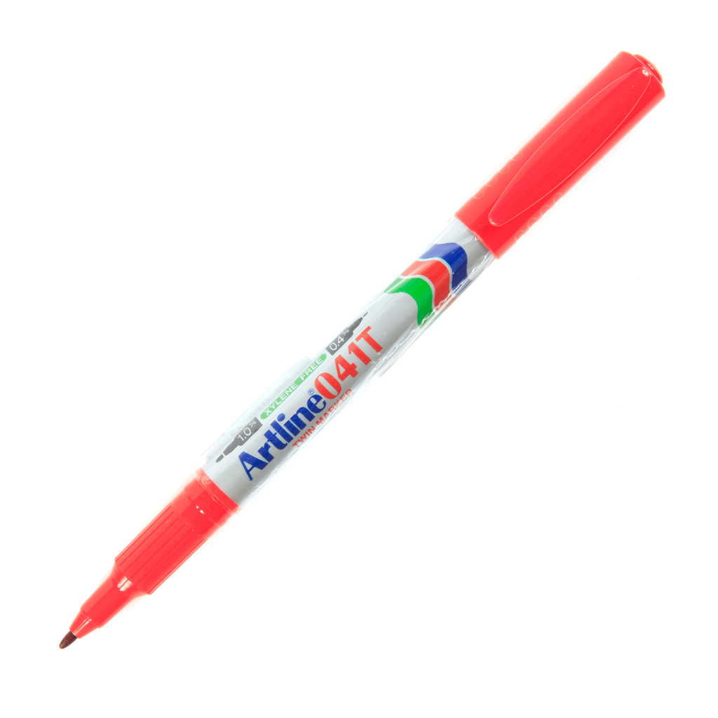 ARTLINE ปากกามาร์คเกอร์ขนาด 2 หัว สีแดง EK-041T