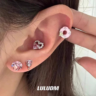 ต่างหูสำหรับสุภาพสตรี ออกแบบจากโลหะผสมและคริสตัล ประดับด้วยหัวใจและดาว ในสไตล์คล้ายไม้กายสิทธิ์