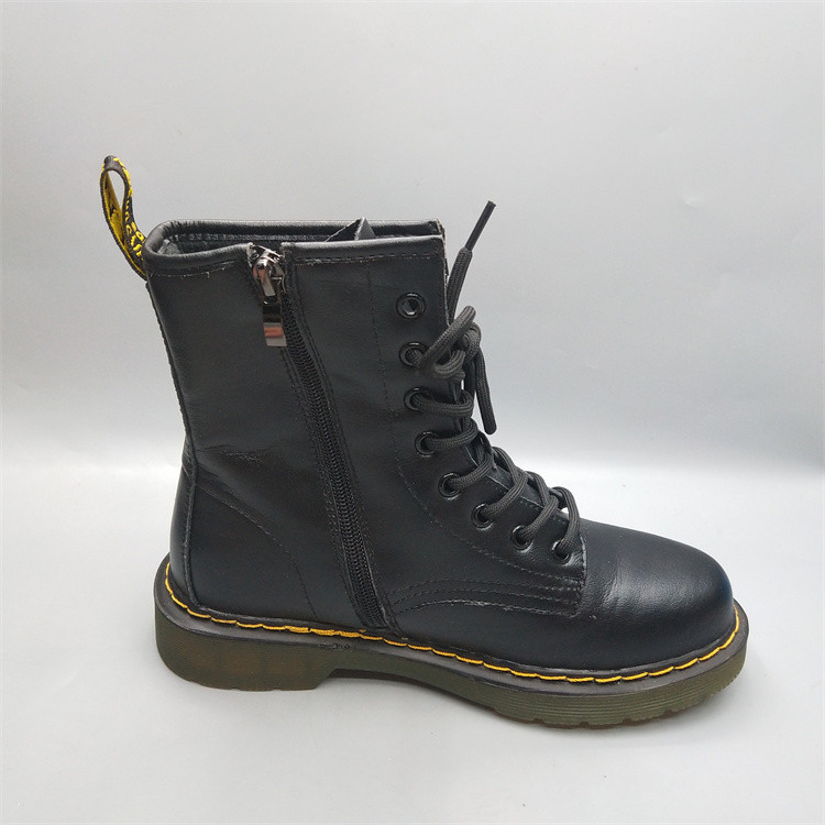 รหัสหัก Tail Goods Treatment Soft Sole Classic All-Match Soft Surface Slimmer ดูสีดํา Martin Boots ส