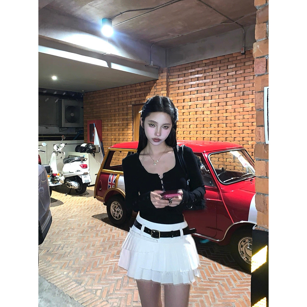 Vogue🌟พร้อมส่ง🌟 ชุดบอดี้สูท เสริมฟองน้ำ ทรงรัดรูป ผ้าร่องเล็ก สไตล์สาวเท่ (FY8725) - รูปที่ 5