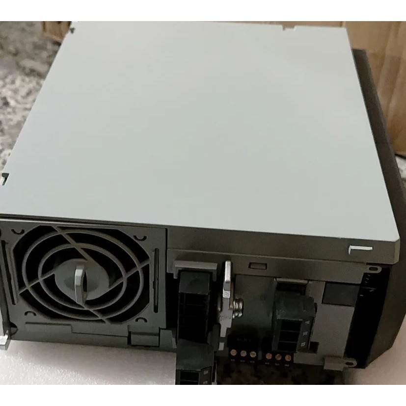XHSA อินเวอร์เตอร์ ยี่ห้อใหม่ในสต็อก Inverter Series FC-202P5K5T4E20H2XGXXXXSXXXXAXBXCXXXXDX 131B894