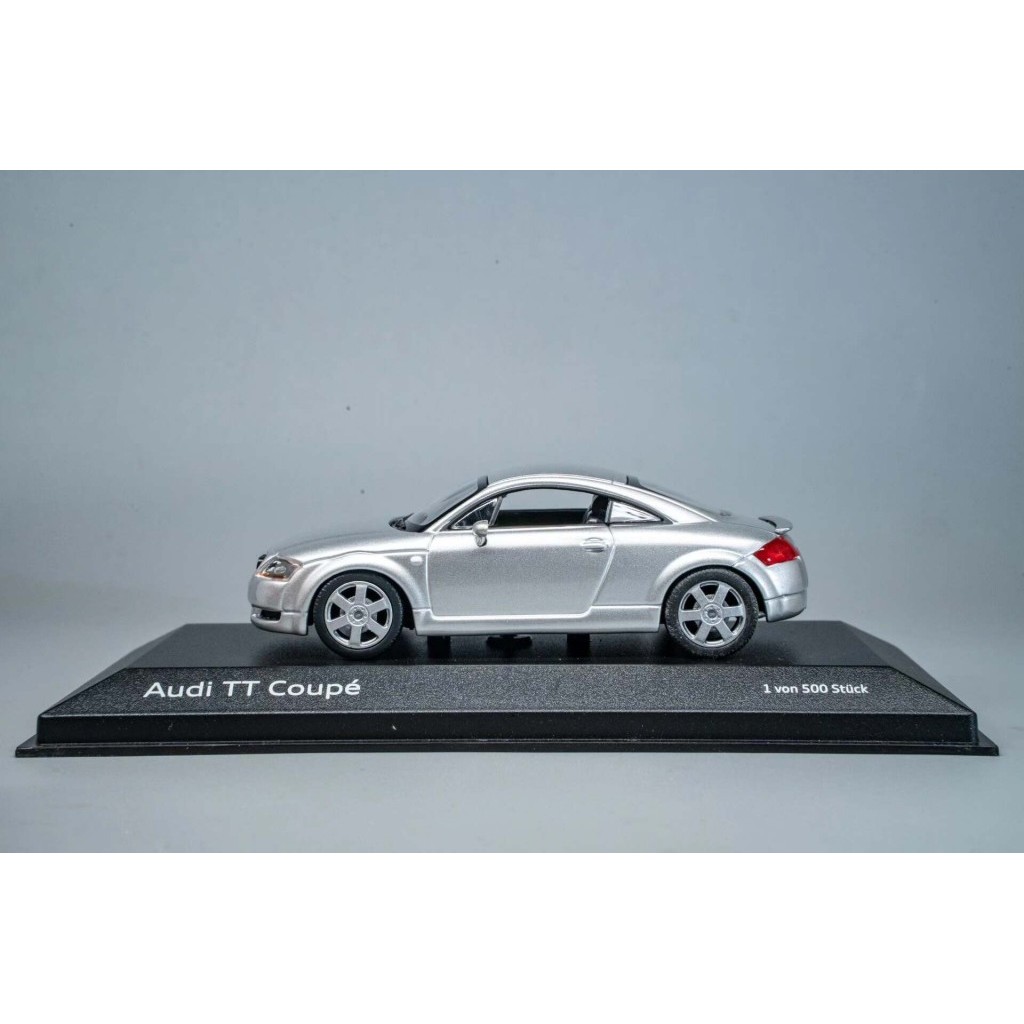 [สต๊อกพร้อม] 1/43 Audi TT Coupe รุ่นแรก MK1Minichamps OEM ผลิตโดย OEM Audi Brand Original Box Car Mo