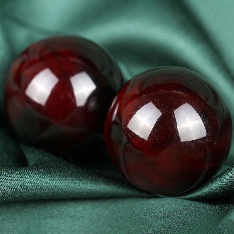 สไตล์ใหม่เลือดธรรมชาติสีแดง Yak Horn Health Ball Handball แตรการใช้สีแดงเลือดเติม Qi Replenishing Qi