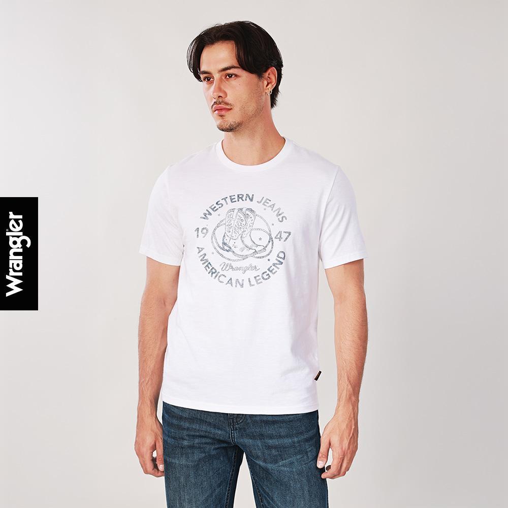 WRANGLER เสื้อยืดแขนสั้นผู้ชาย คอลเลคชั่น Wrangler Legends รุ่น WR S126MTSSN25 สีครีม