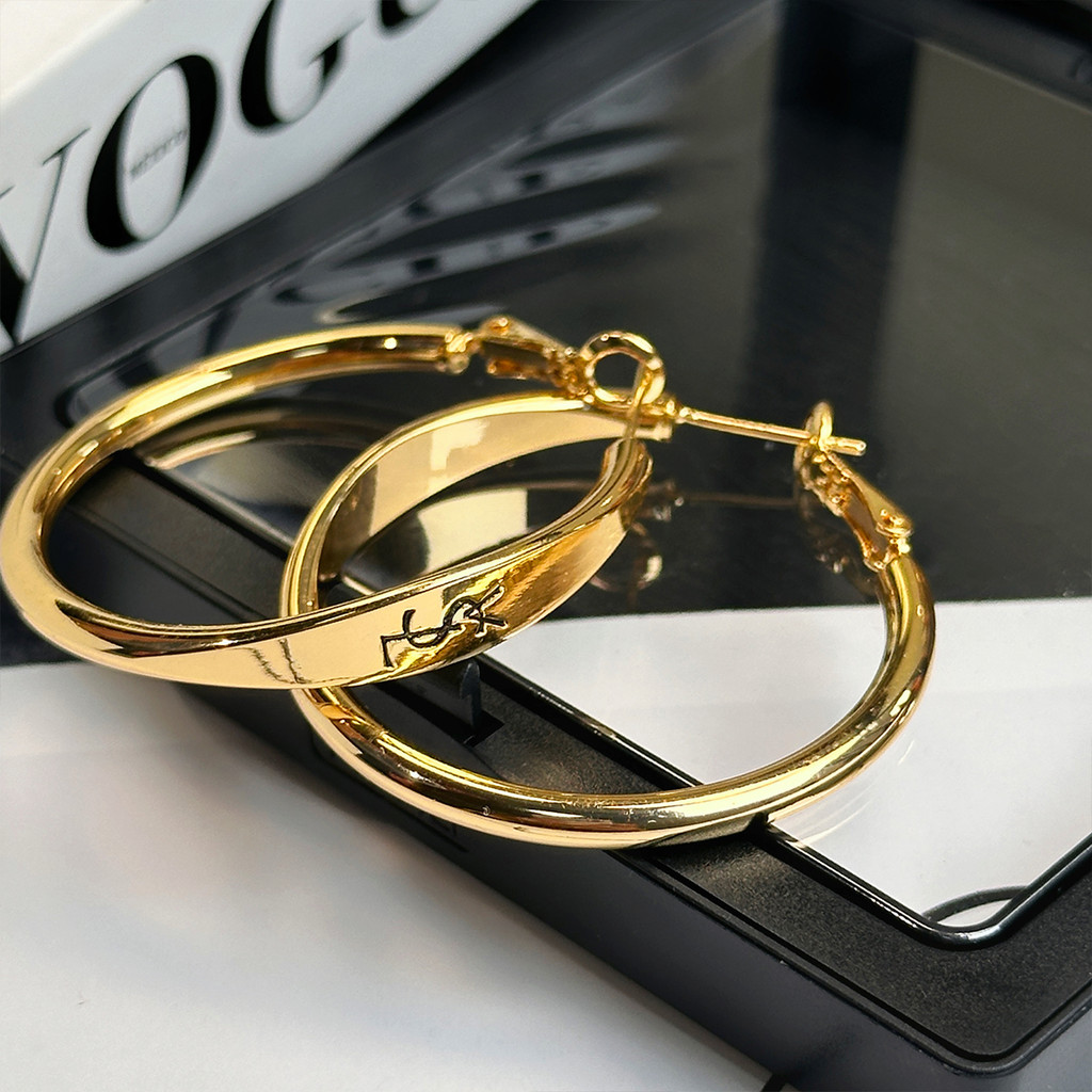 ต่างหูสไตล์ยุโรปและอเมริกัน หรูหราดีไซน์วงกลมจาก Yang Shulin