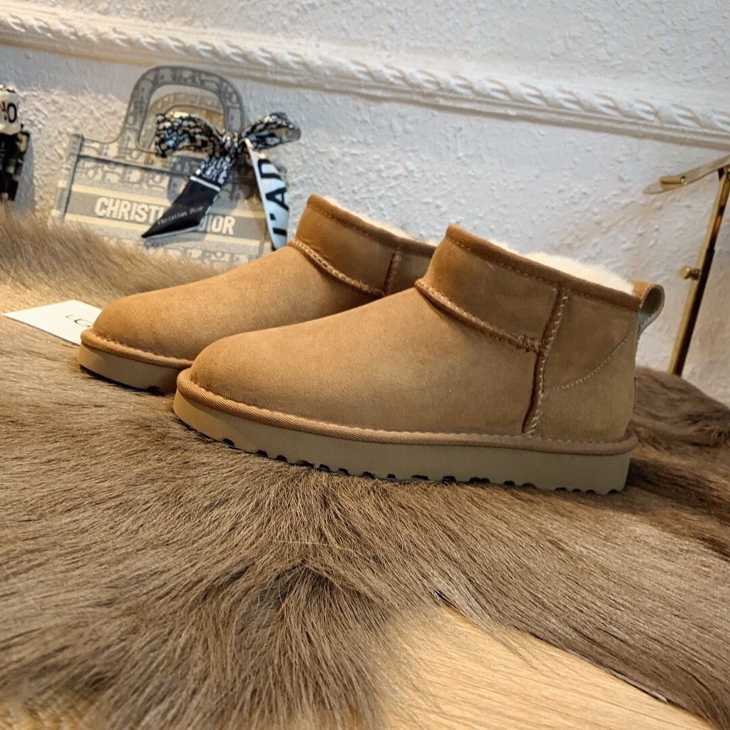 รองเท้าหิมะ UGG แบบคลาสสิก หนาพิเศษ พื้นแบนสำหรับหญิง