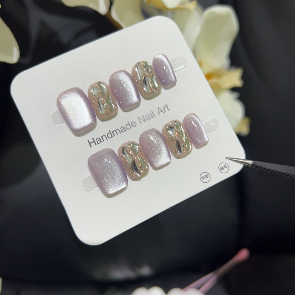 Elegant style handmade fake nails 💅 ， Purple crystal cat eyes, phototherapy nails, reusable.