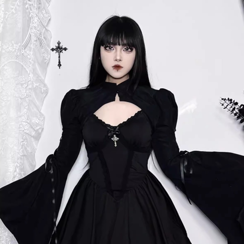 สไตล์โกธิคโลลิต้า Flared Sleeve Blouse Women Laced-Up Ji Sleeve Vest lolita Short Jacket Shawl Outer