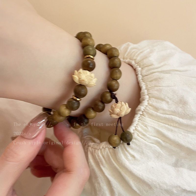 สร้อยข้อมือไม้จันทน์สีเขียว แบบลูกปัดลายดอกบัว สไตล์จีนย้อนยุค