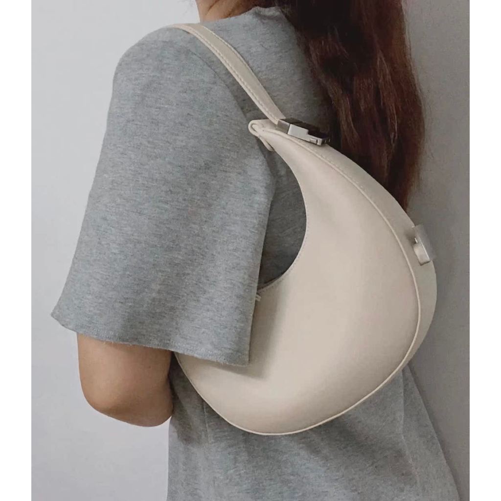 Nana Korean Genuine Product Daigou osoi Crescent Bag Cream