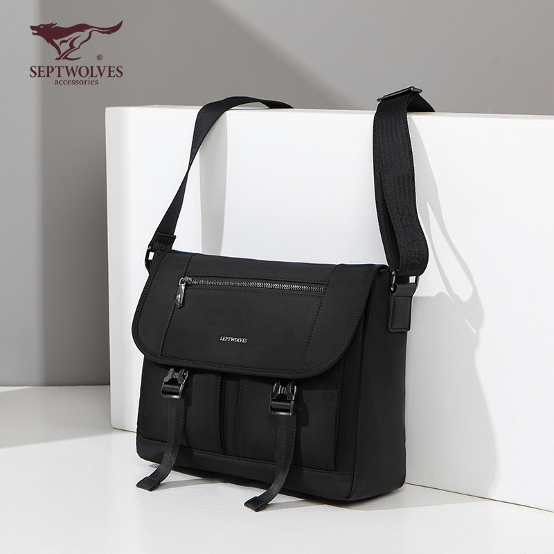 Seven Horses Wolf กระเป๋าเป้สะพายหลังผู้ชาย สไตล์ใหม่ Street Wear ขนาดใหญ่