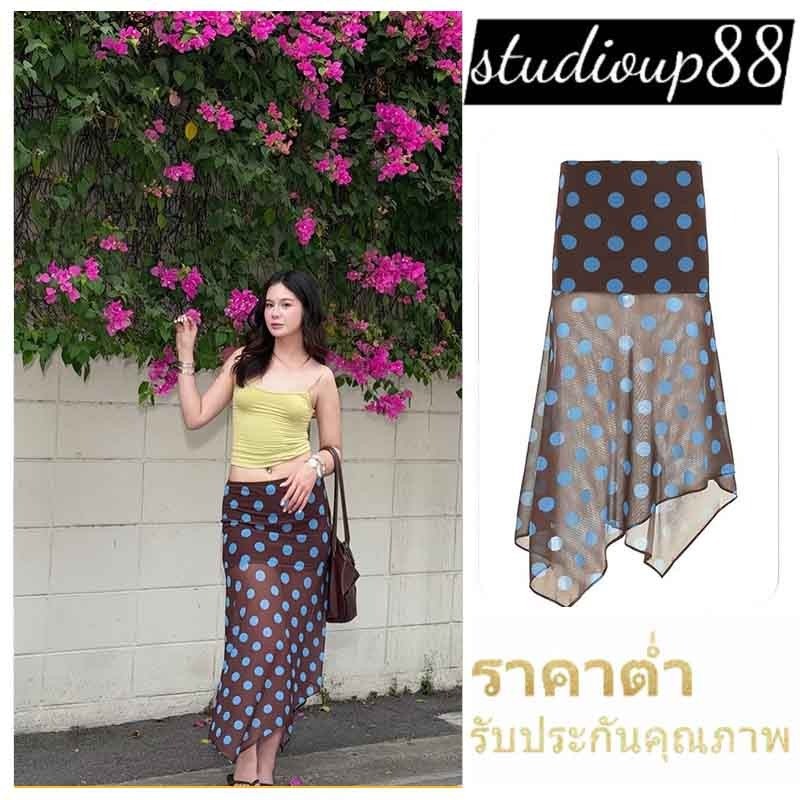 (สินค้าพร้อมส่ง) ชุดกระโปรงสีน้ำเงินวันแม่แบบลายจุด ดีไซน์สีตัดกัน ท่าทางหรูหราหวานละมุน เหมาะสำหรับการพักผ่อนริมทะเล