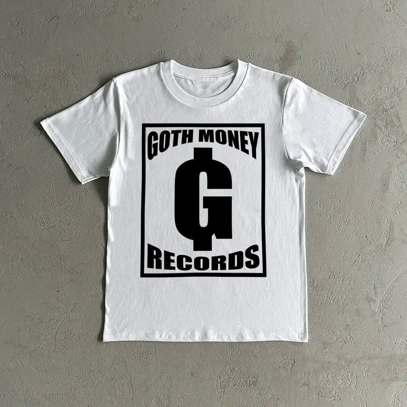เสื้อยืดผ้าคอตตอนหนา Goth Money Records GMR