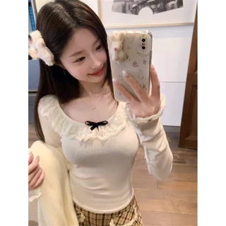พร้อมส่ง เสื้อแขนยาวผู้หญิง เสื้อยืดเข้ารูป การออกแบบผ้าลูกไม้ปะติด สไตล์หวานน่ารัก ระบาย🌸YOUMI