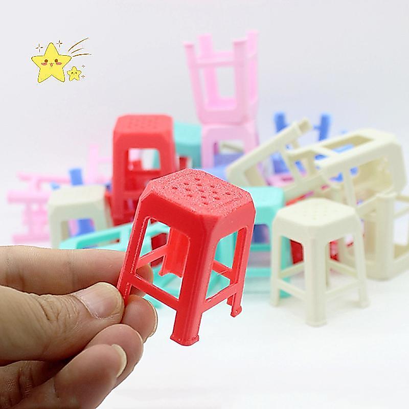 [JBTH] 1PC ห้องนั่งเล่นของเล่น 1:12 Mini Dollhouse จําลองสตูลพลาสติกเก้าอี้ขนาดเล็กตุ๊กตาบ้านเฟอร์นิ