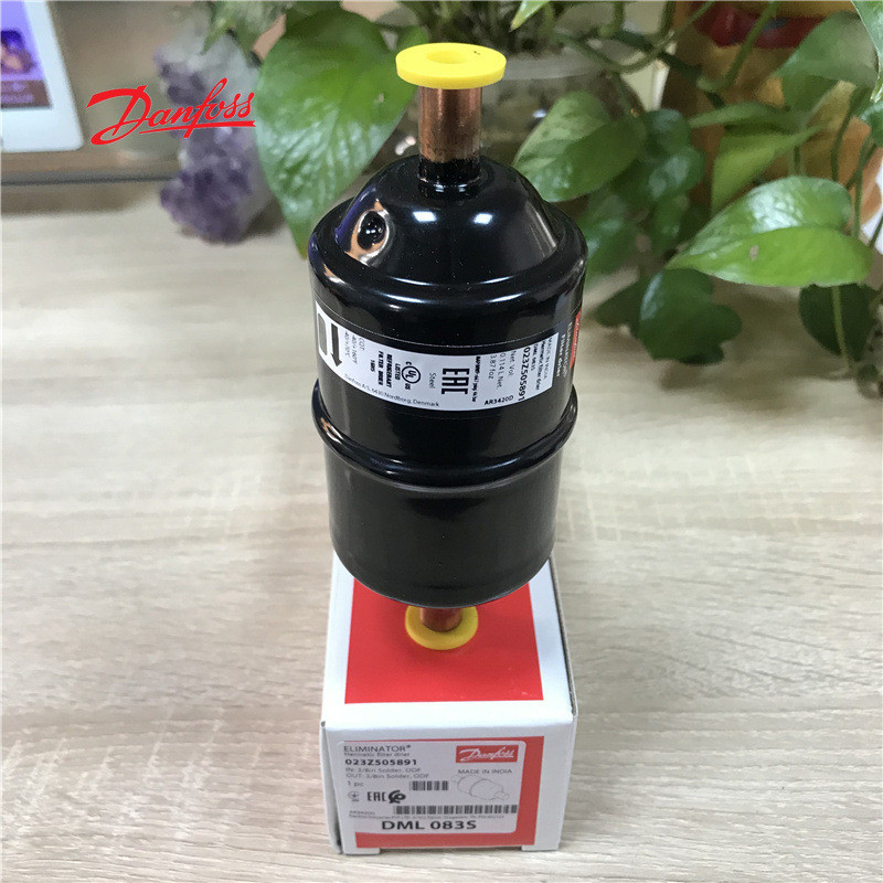 เครื่องกรองแห้งด้วยสารดูดความชื้นแบบโมเลกุลาร์ซีฟของ Danfoss รุ่นดั้งเดิม DML083S DML084S DML165S