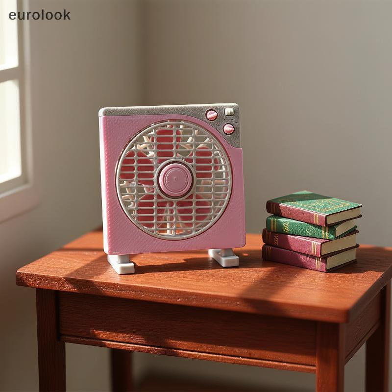 [EUL] 1:12 Scale Mini พัดลมไฟฟ้าตุ๊กตาอุปกรณ์เสริม 1 ชิ้นที่สมจริงตกแต่งสําหรับตุ๊กตาตกแต่งบ้านเด็กบทบาทเล่นของเล่นของขวัญ TH