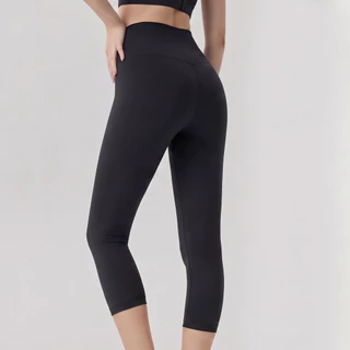 AirActive SeamFree Flow 7/8 Leggings กางเกงเลกกิ้ง 7 ส่วนสำหรับผู้หญิง ดีไซน์ไร้รอยต่อ เนื้อผ้าแนบเนื้อ กระชับพอดีตัว พร้อมกระเป๋าหลังแบบซ่อน สำหรับโยคะและวิ่ง