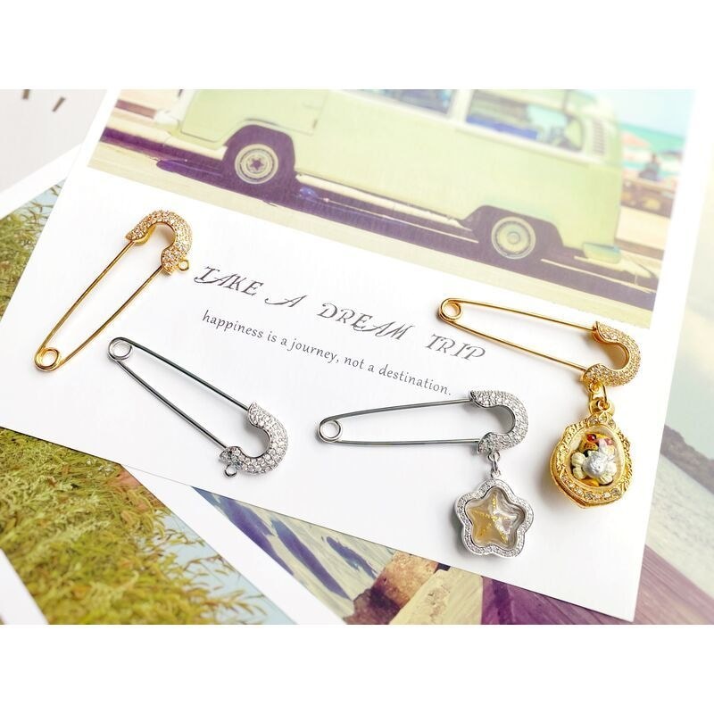 ราคาโรงงาน Buckle Pin Micro Diamond เข็มกลัดแฟชั่น Pin Thailand Mini Small Amulet TGL14