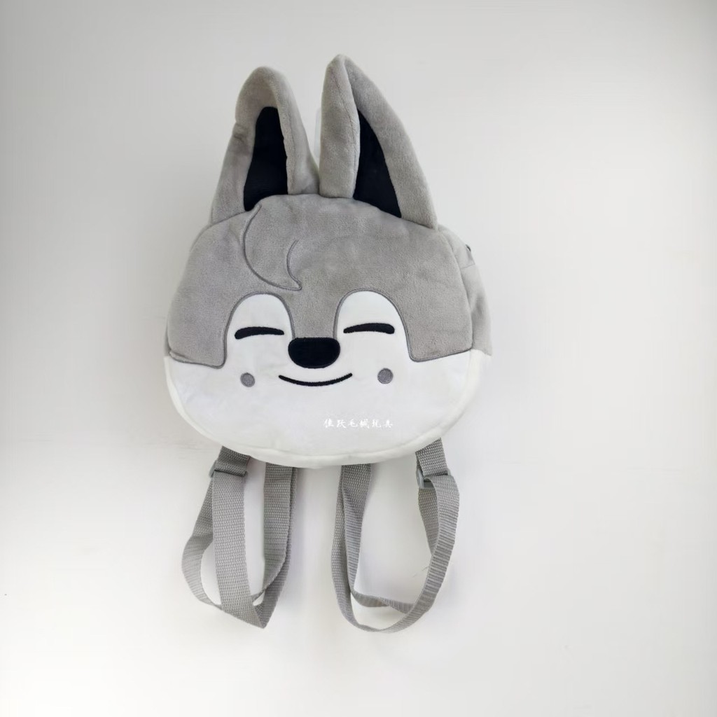 SKZOO Plush กระเป๋าเป้สะพายหลังขนาดเล็กกระเป๋าเป้สะพายหลังนักเรียน Straykids Bruce Lee Fang Chan Hua