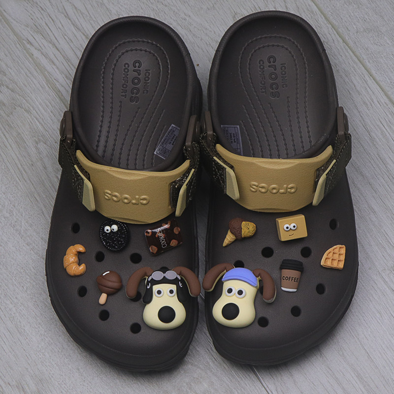 jibbitz crocs ของแทั jibbitz crocs crybaby Diy Master Dog Xiaohongshu หัวเข็มขัดการ์ตูนข้ามสไตล์เดีย