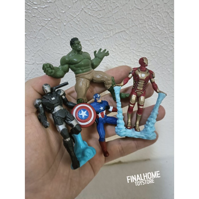 2025 สินค้าจํานวนมาก Avengers Iron Man Wolverine Hulk เครื่องประดับรุ่นของเล่นขนาดเล็ก 60WI