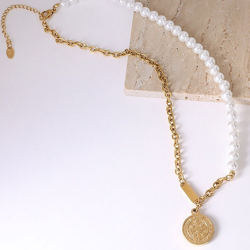 สร้อยคอแฟชั่นหรูหราพร้อมชุบทองจี้กลมเรขาคณิตจากสแตนเลส 316ล โซ่พร้อมไข่มุกปลอมที่ไม่ระบุ ดีไซน์ทันสม