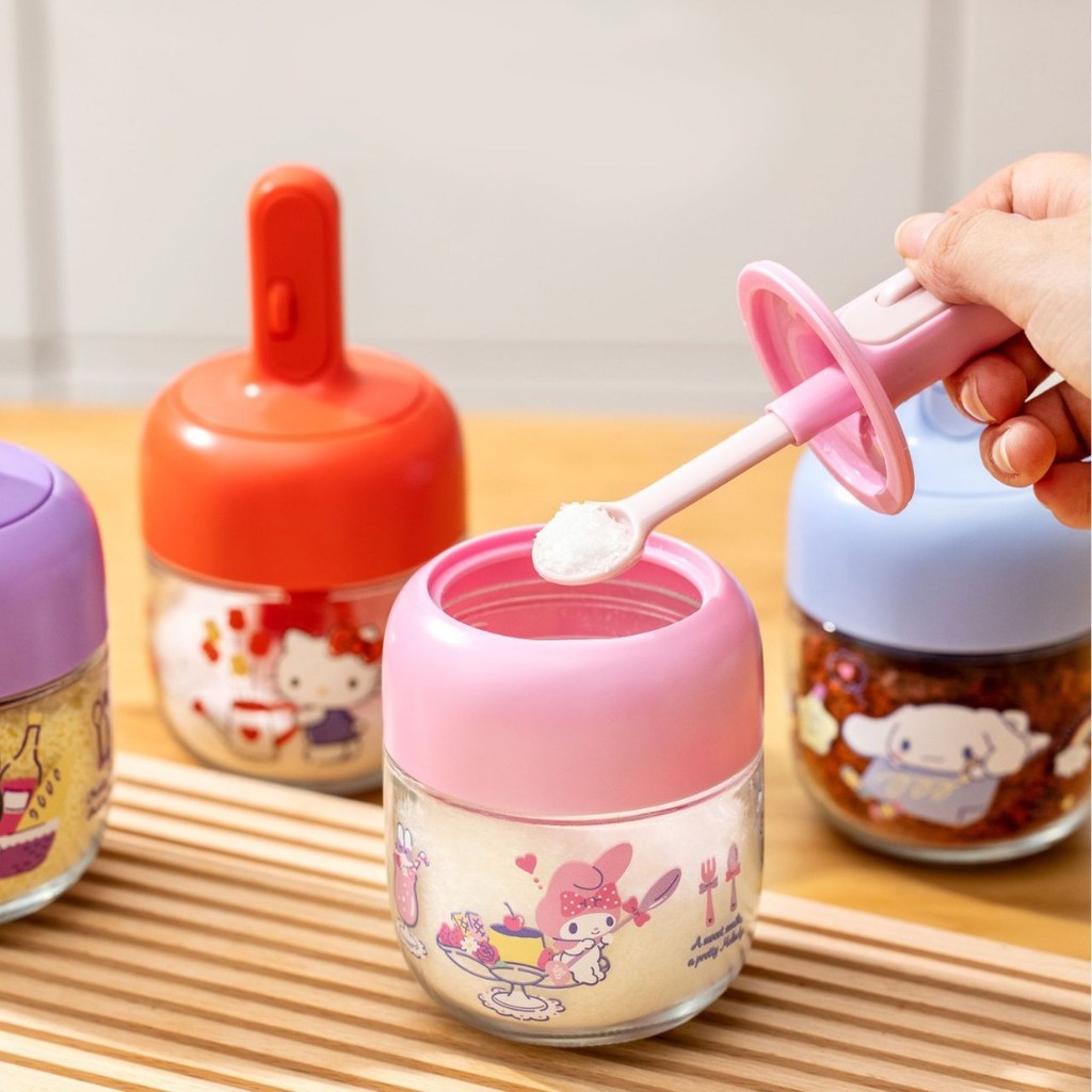 Accompanment Candy & Sanrio ของแท้ Rolling Retractable Seasoning Jar ช้อนฝาปิดแบบบูรณาการห้องครัวปิด