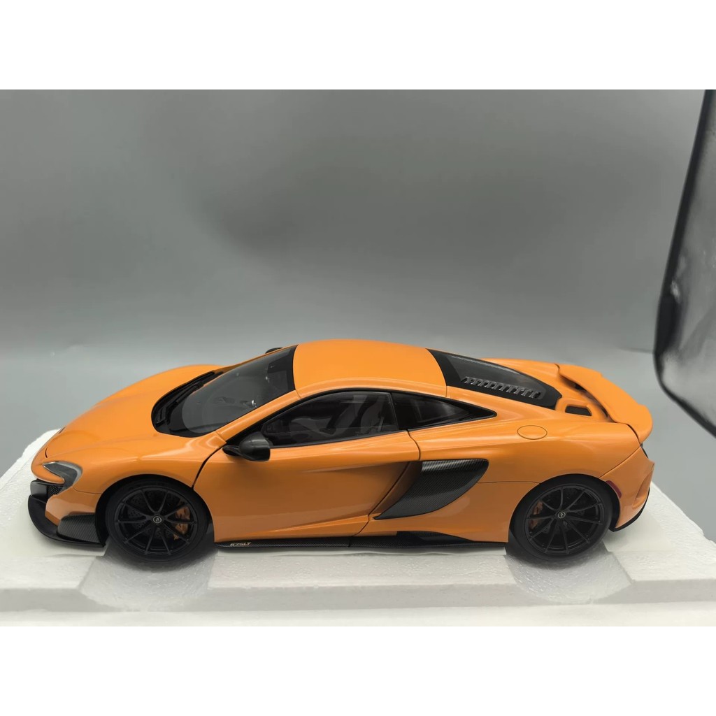 AUTOart AUTOart 1/18 McLaren 675 LT (สีส้ม) (หากมีคําถามใดๆ ติดต่อฝ่ายบริการลูกค้าออนไลน์)