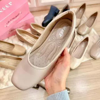 Meeer Your Classic Heels รองเท้าคัทชูหัวตัด ทรงเรียบ ส้นสูง 1 นิ้ว