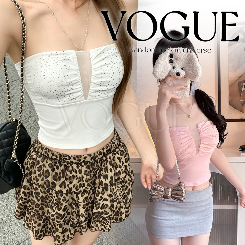Vogue🌟พร้อมส่ง🌟 เสื้อเกาะอกทรงครอปเข้ารูปกระชับสัดส่วน ดีไซน์ติดกากเพชรวิบวับมีฟองน้ำในตัว (FY2033#1)