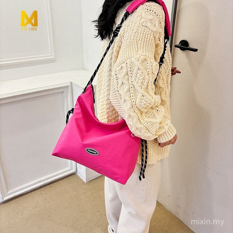 Ha6 2025 ใหม่แบบพกพาขนาดใหญ่ความจุ Crossbody Dumpling กระเป๋ากีฬากันน้ํา