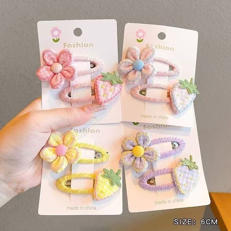 กิ๊บติดผม BB ดอกไม้สตรอเบอร์รี่เด็กผู้หญิงคลิปหน้าม้าผ้าน่ารักสําหรับเด็กด้านข้างเครื่องประดับผมเรียบอ่อนโยน