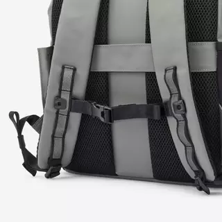 Decathlon 15L Water-Repellent Backpack With Laptop Compartment เป้สะพายหลังความจุ 15 ลิตร - Grey