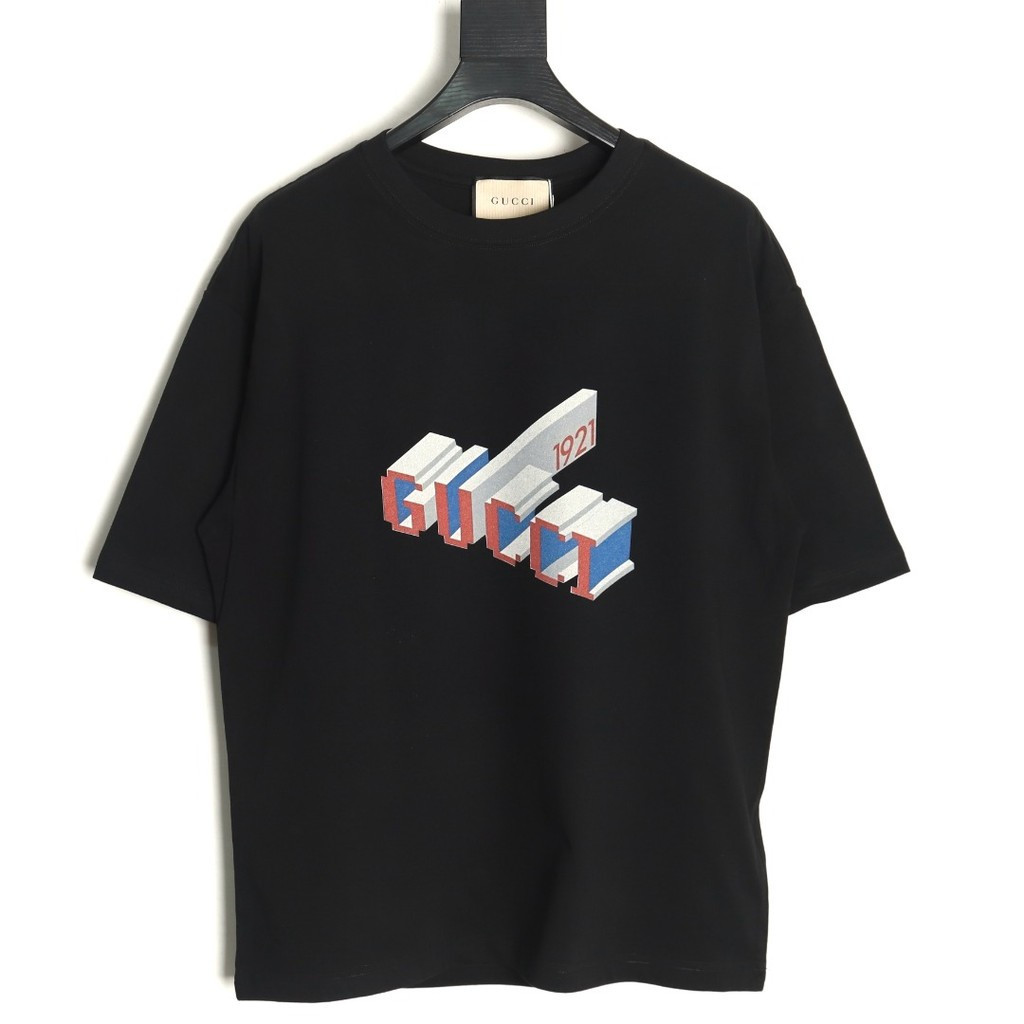 Prada/Prada/Prada/2026 คลาสสิกรอบคอแขนสั้นเสื้อยืดผู้ชายผู้หญิงสไตล์ 2025 ฤดูใบไม้ร่วงการออกแบบ Sens