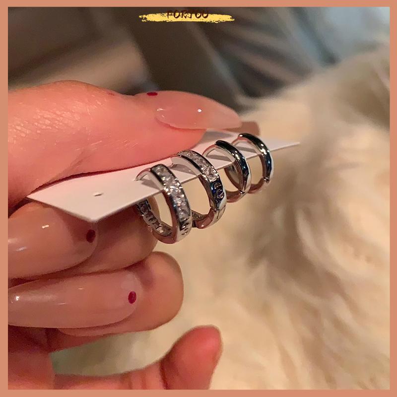 FORYOU 4PCS ความงามเพทายคริสตัล Hoop ต่างหูแฟชั่นหู Bules สําหรับผู้หญิงสาวอินเทรนด์ Cool สวมใส่ทุกว