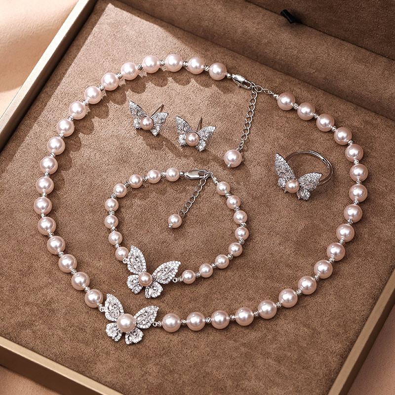 Manta Rose สีม่วงมุกผีเสื้อสร้อยคอหญิง Clavicle Chain ง่ายหรูหรา All-Match High-End สร้อยคอเครื่องปร