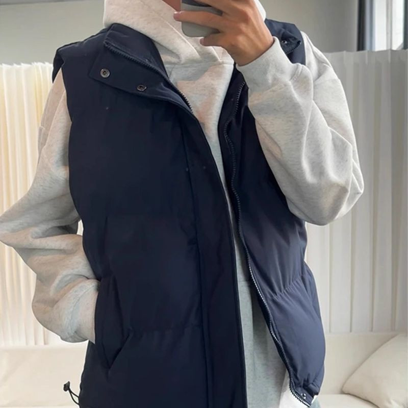 เสื้อกั๊กดีไซน์ใหม่สำหรับหนุ่มในฤดูหนาว ทรงหลวมสวมใส่ง่าย เหมาะสำหรับการเลเยอร์แ