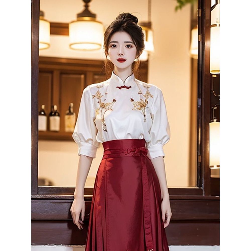 ชุดกระโปรงสองชิ้นสไตล์เรโทรจีน พร้อมลายปักมาร์กィซ สำหรับฤดูร้อนปี 2025 - รูปที่ 3