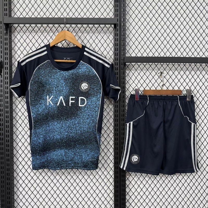 ชุดฟุตบอลทีม AlNassr เสื้อและกางเกงขาสั้น แบบ away kit