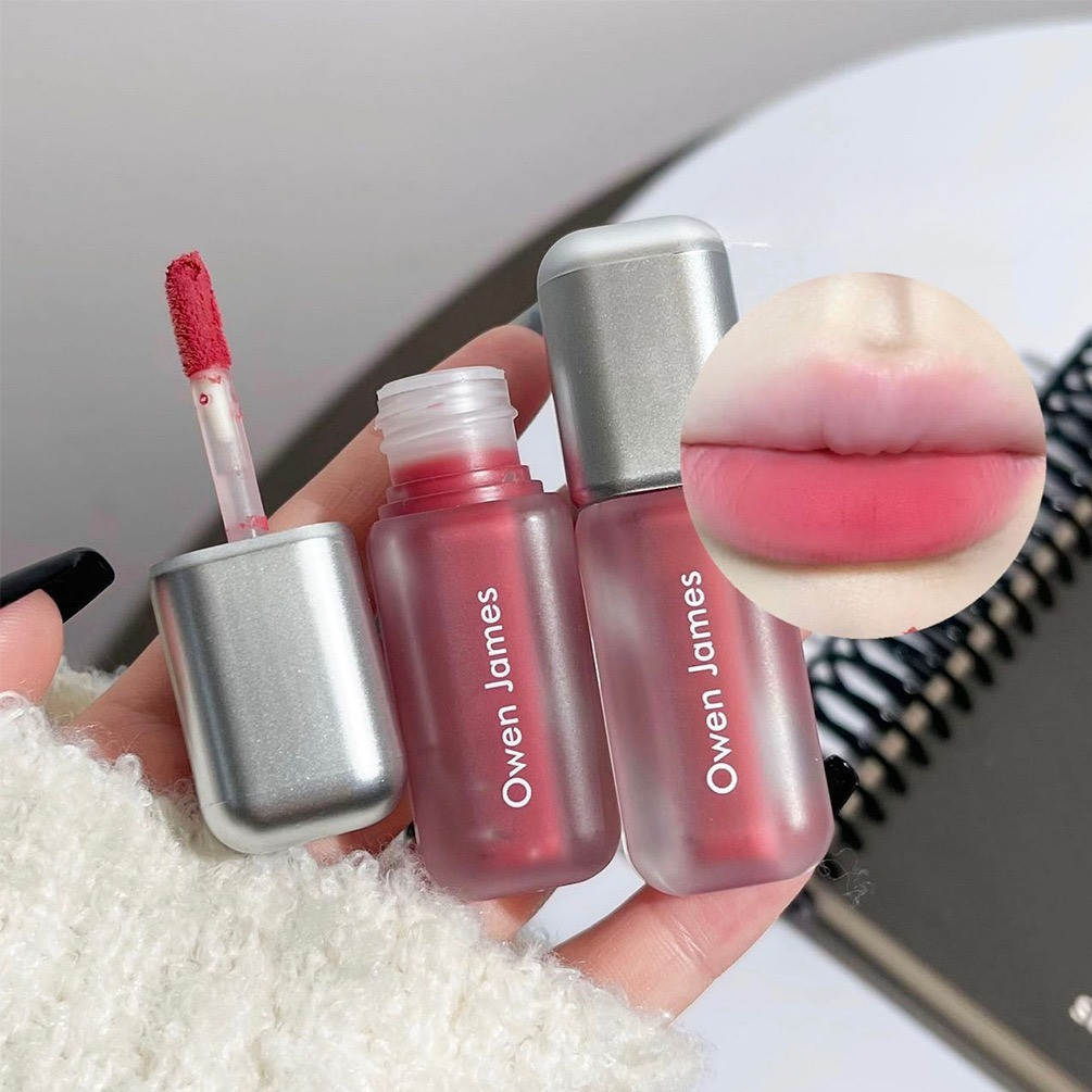 Lucky:ลิปกลอสแมตต์ ติดทนนาน ไม่แห้งปอด Matte Lip Gloss ติดทนนานไม่หลุดลอก เนื้อแมตต์หรูหราทาแล้วชุ่มชื้นไม่แห้งปอดOJ07