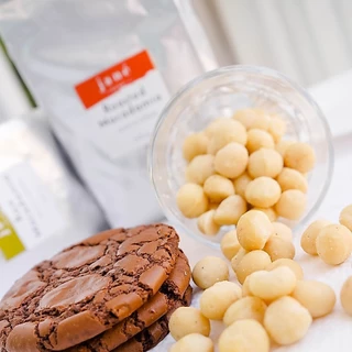แมคคาเดเมีย อบ เม็ดเต็ม แกะเปลือก (เกรดนำเข้า) Roasted Macadamia (imported)