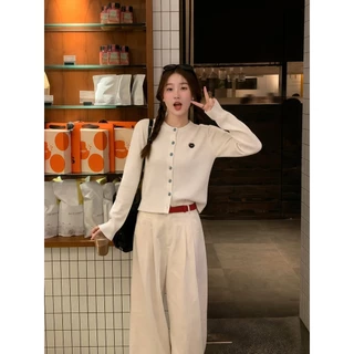 B&R พร้อมส่ง เสื้อคาร์ดิแกนถักผู้หญิง ทรงสั้น งานปักรูปหมี แจ็คเก็ตสไตล์เกาหลี ลดน้ำหนัก ขนาดM-2XL